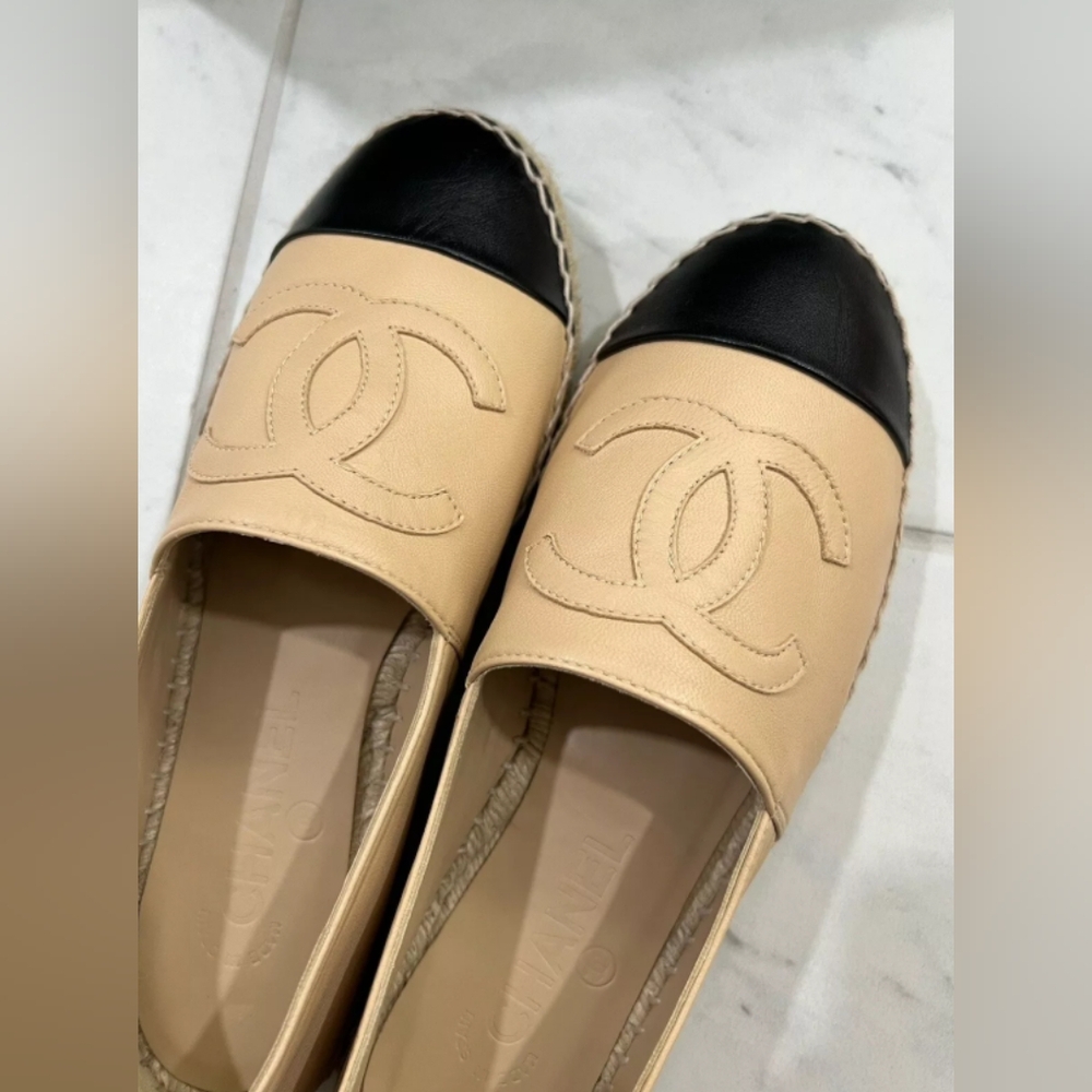 CHANEL Beige & Black Lambskin Espadrilles - Picture 7 of 8